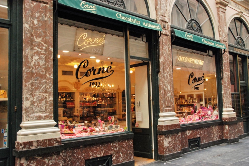 boulangerie-MONTFERRAT-min_chocolate_chocolaterie_shop_luxury_chic_gallery_brussels_belgium-558146