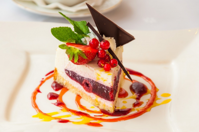boulangerie-MONTFERRAT-min_the_cake_dessert_eating_bun_colorful_sweet_dish_taste_cake_with_cream-941034